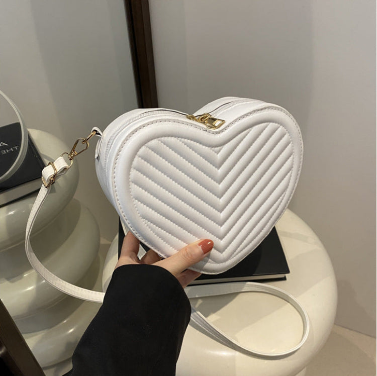 Trendy and chic heart-shaped bag for women - 2024 new arriva