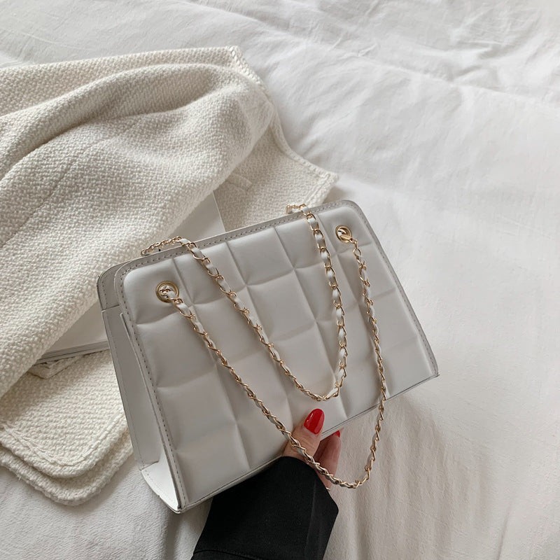 Checkered embossed chain bag - 2023 new trendy fashion casua