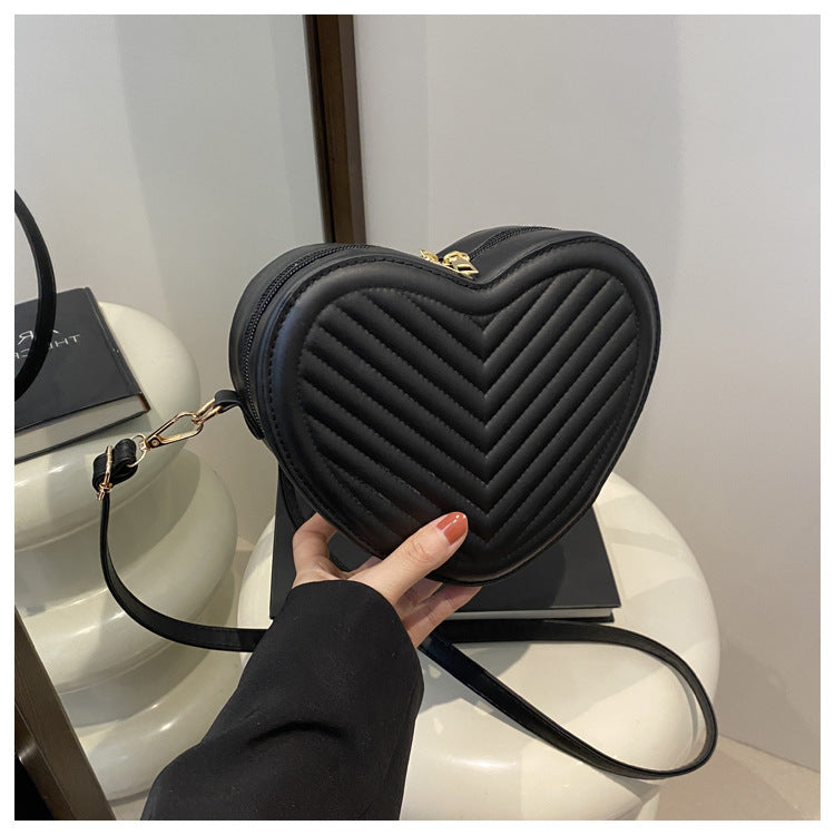 Trendy and chic heart-shaped bag for women - 2024 new arriva
