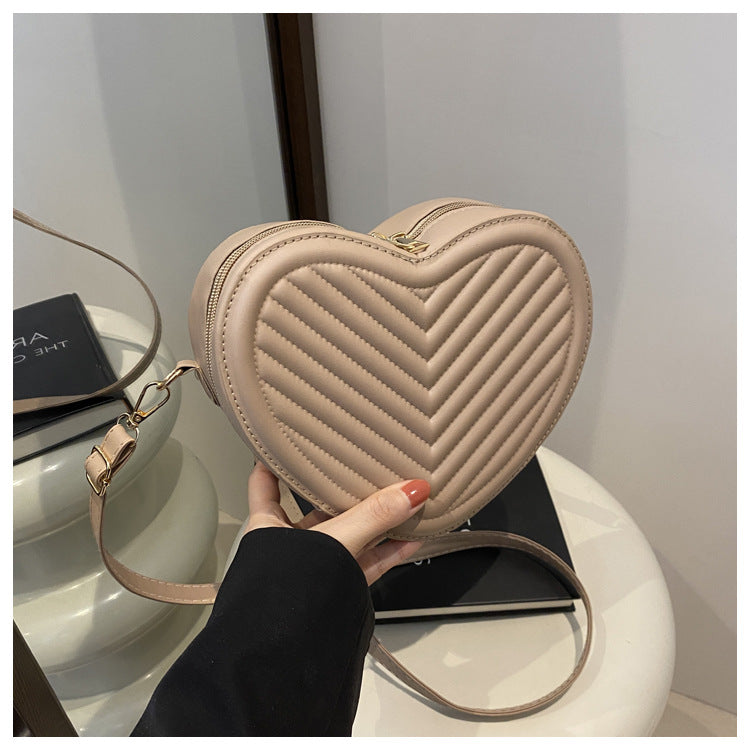 Trendy and chic heart-shaped bag for women - 2024 new arriva